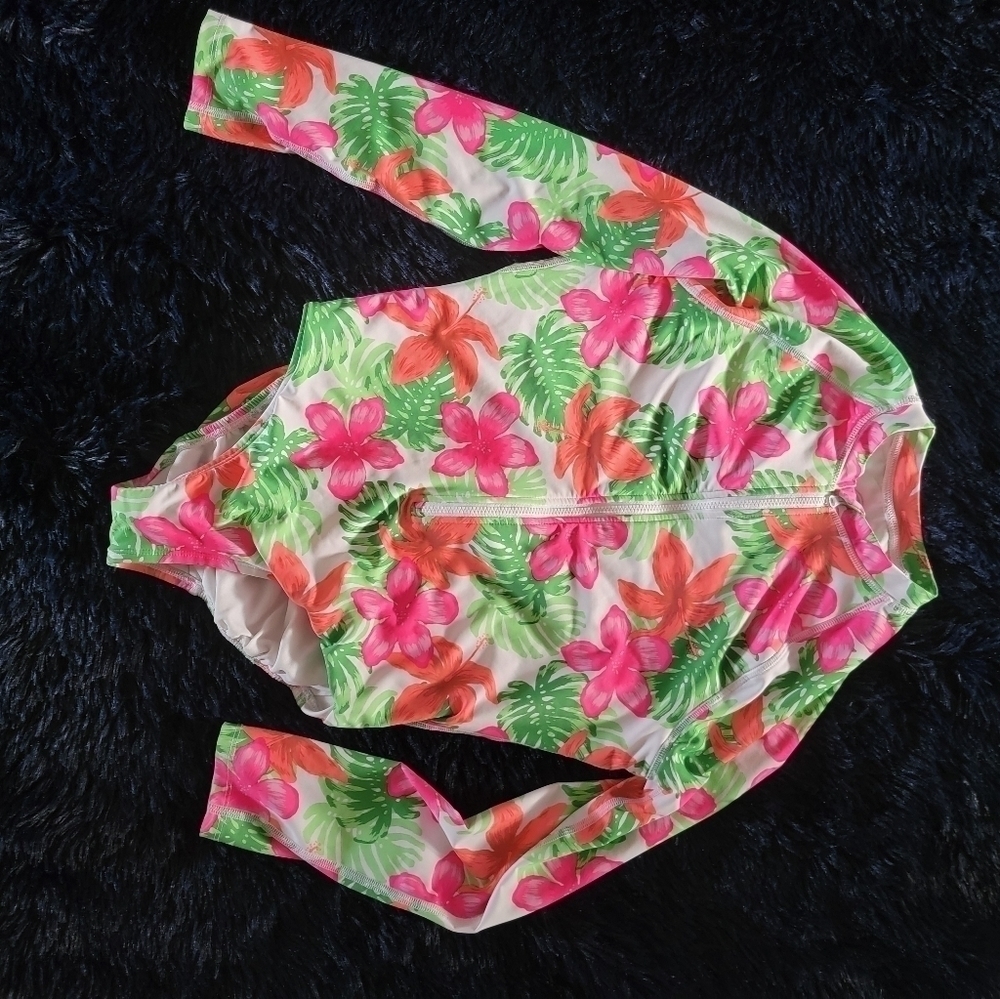 Girls floral long sleeve rash guard